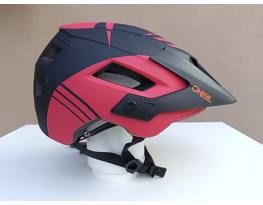 Új Oneal defender enduro sisak