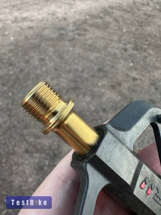Új Onirii molded carbon pedál titántengellyel mindössze142g!