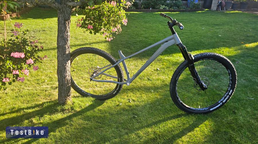 Új Qark Rage 29 hardcore enduro Rolling classis 160mm villa