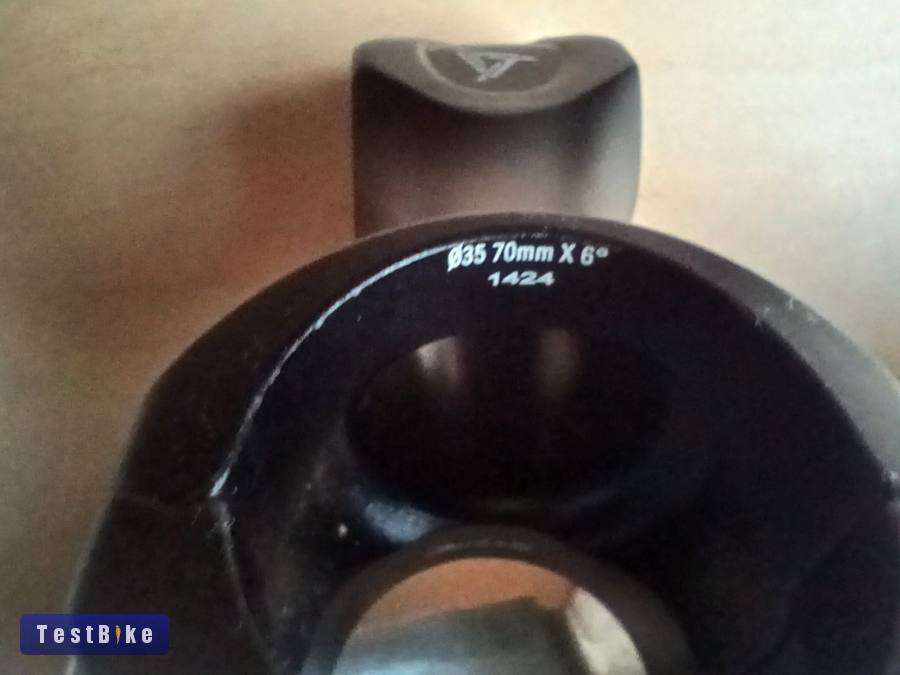 Új Race Face stucni 35