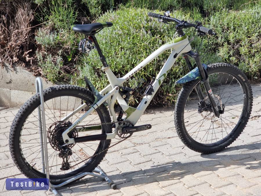 Új Raymon FullRay 9.0 prémium fully trail bike Magura MT 27,5
