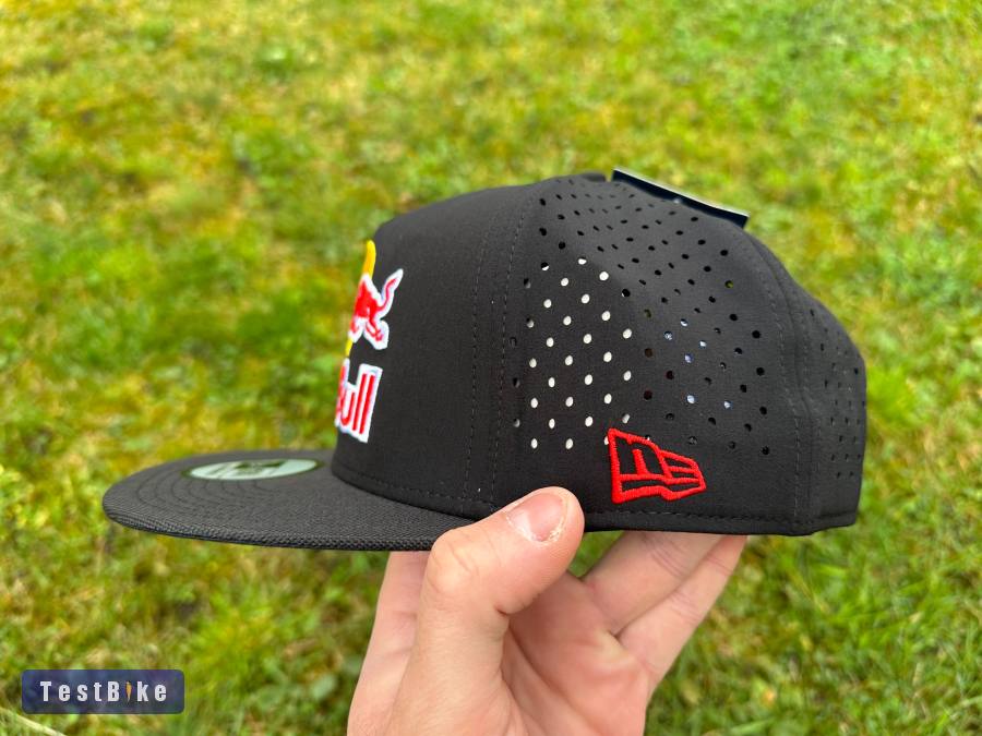 Új Red Bull fekete hálós sapka, snapback, cap