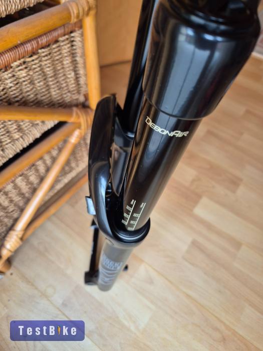Új rock shox yari 