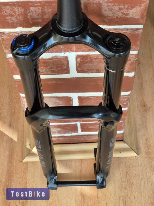 Új Rock Shox Yari 29 