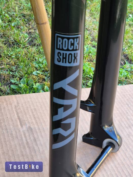 Új Rock Shox Yari 29