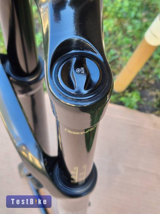 Új Rock Shox Yari 29