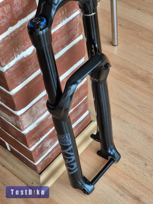 Új Rock Shox Yari 29