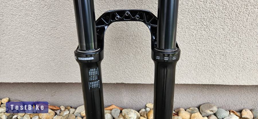 Új Rockshox 35