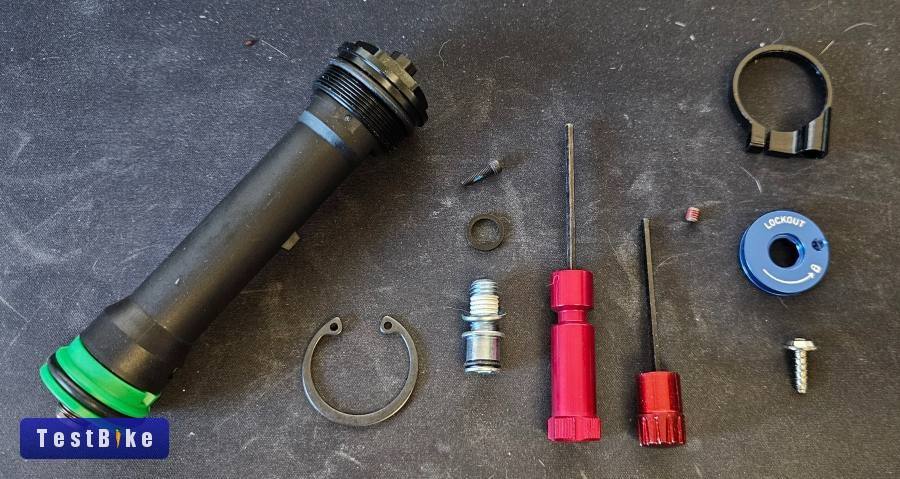 Új Rockshox csillapító egység Remote-os 11.4018.009.049