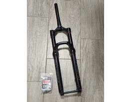 Új Rockshox Lyrik 160mm , boost , vágatlan nyakkal