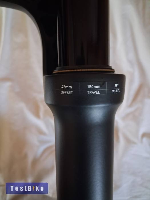 Új Rockshox Yari 150mm