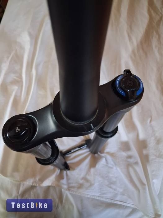 Új Rockshox Yari 150mm