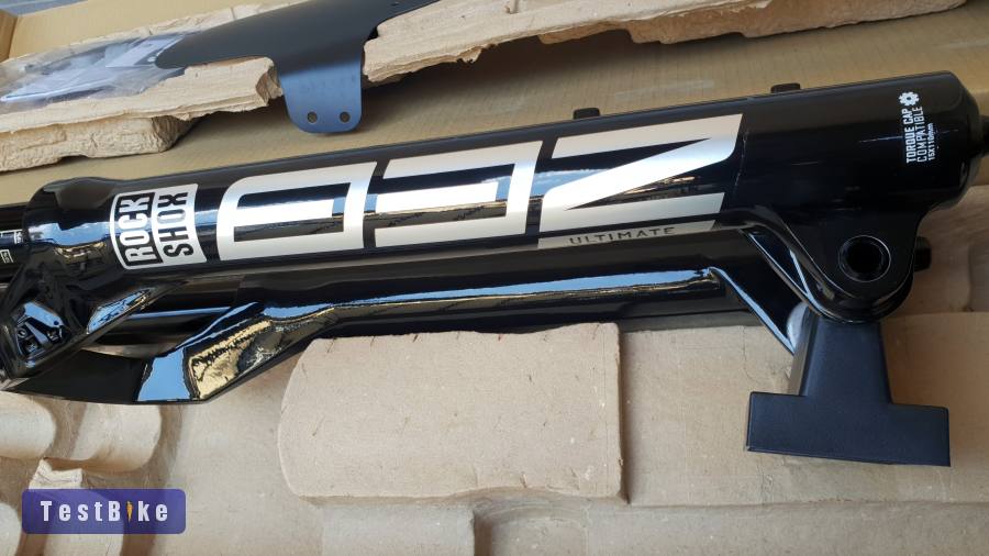 Új Rockshox ZEB Ultimate Charger 2.1 RC2 170mm -