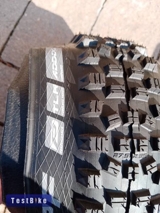 Új schwalbe hans dampf 27,5 x 2,35