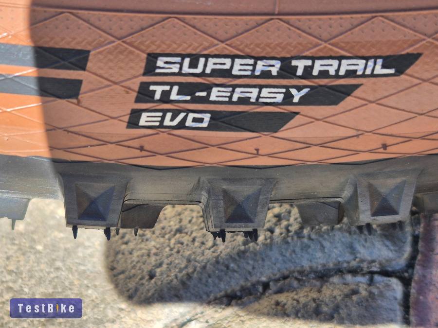 Új schwalbe hans dampf evo 29x2,6