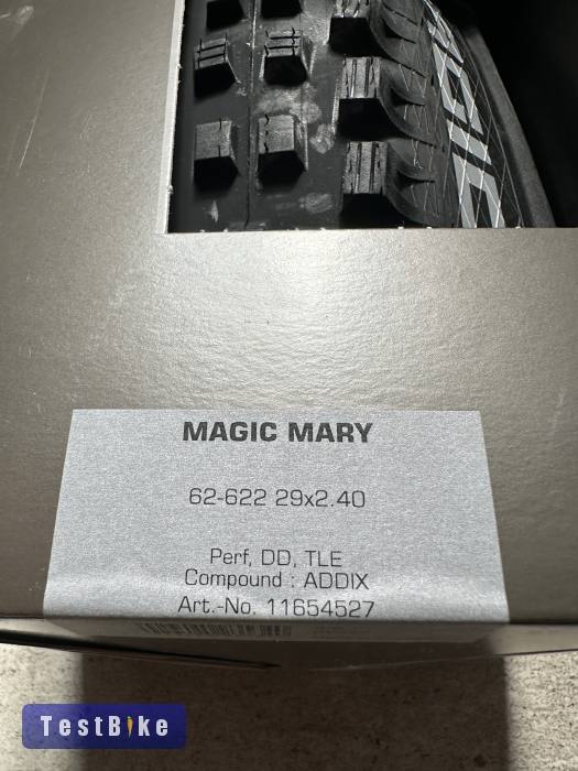 Új Schwalbe Magic Mary 29x2.4 Addix