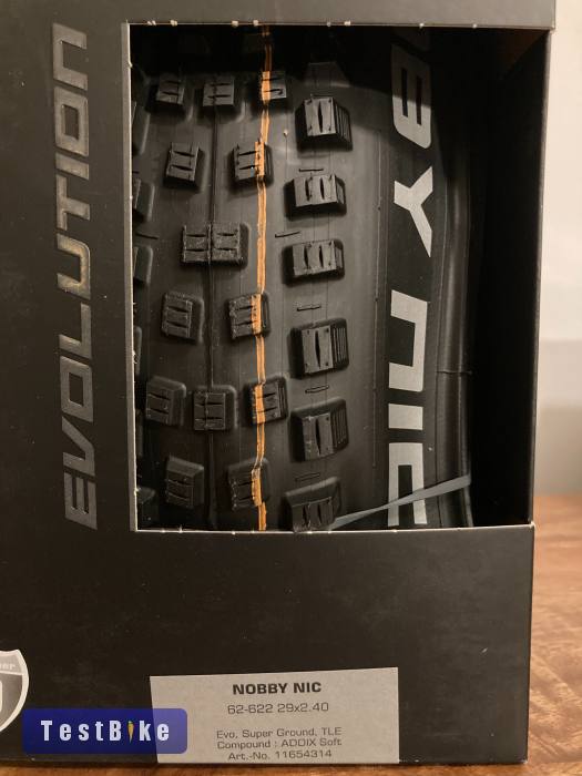 Új Schwalbe Nobby Nic 29x2.4 evo kevlár külső gumik, 2db!