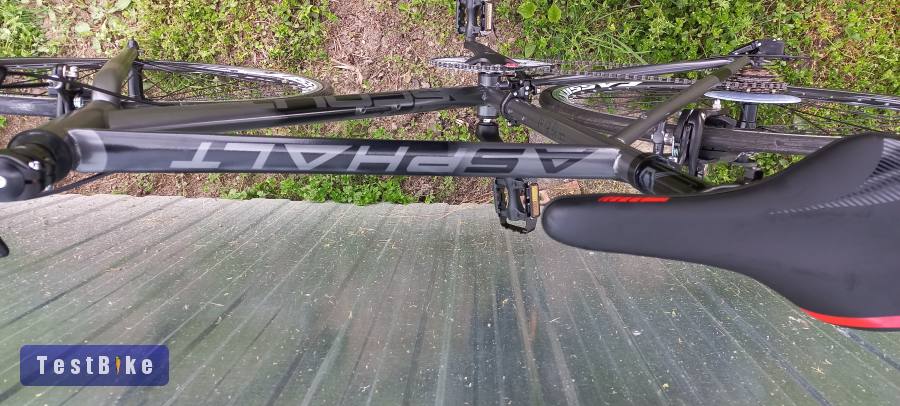 Új Scout országúti kerékpár