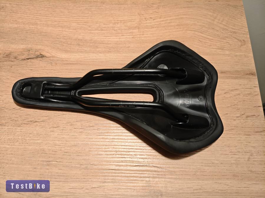 Új Selle Italia nyereg 