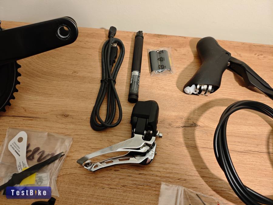 Új Shimano 105 di2 szett 2×12