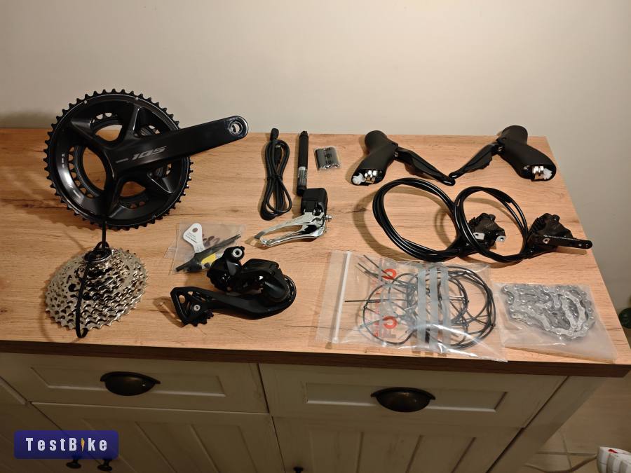 Új Shimano 105 di2 szett 2×12
