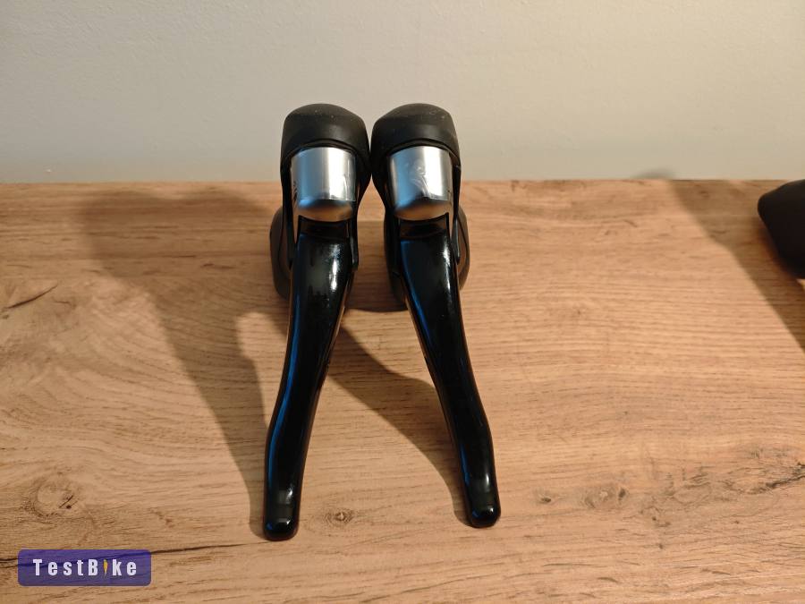 Új Shimano 105 fékváltó karok 3×10