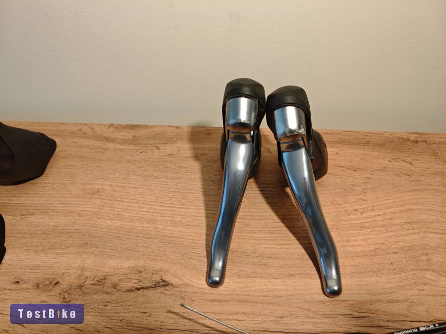 Új Shimano 105 fékváltó karok 3×10