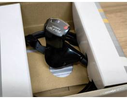 Új Shimano Alfine SL-S7000-8 váltókar dobozában eladó