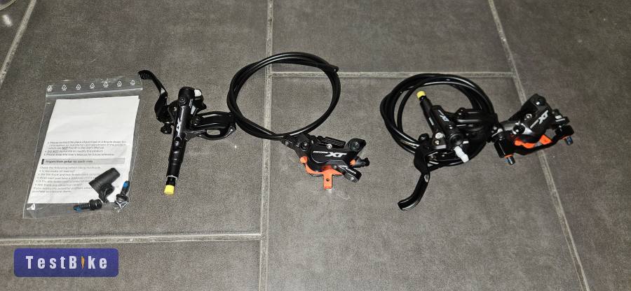 új Shimano XT 4 dugattyús fékszett M8120