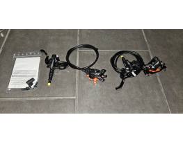 új Shimano XT 4 dugattyús fékszett M8120