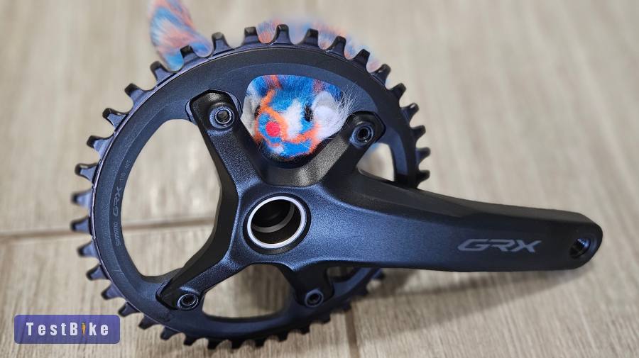 Új Shimano GRX RX600 hajtókar és RX810 hátsó váltó