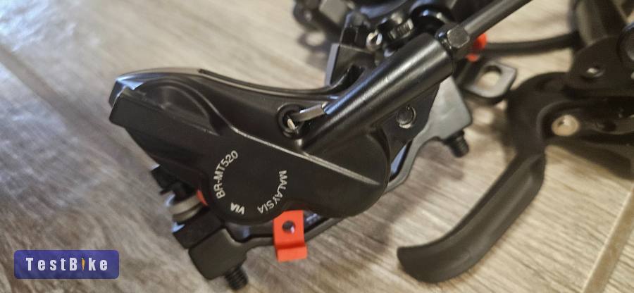 Új Shimano M501/MT520 4 dugattyús fékszett eladó