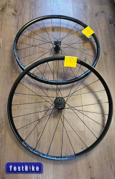 Új Shimano MT620 29" Boostos, Tubeless ready, MicroSpline