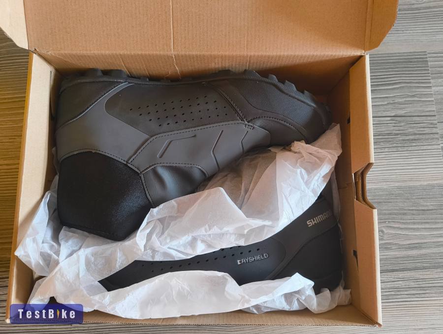 Új Shimano SH-MW501 47.