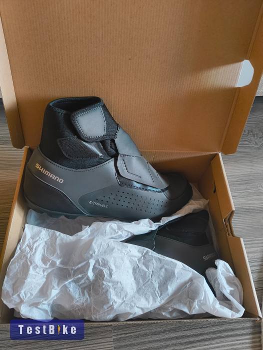 Új Shimano SH-MW501 47.