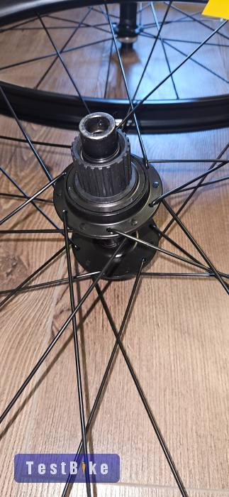 Új Shimano MT620 29" Boostos, Tubeless ready, MicroSpline