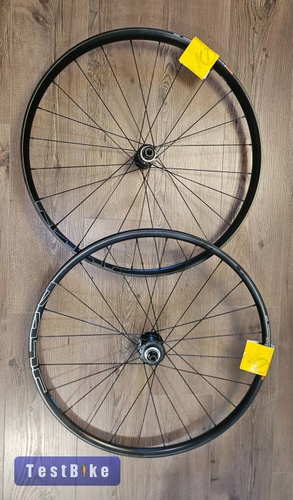 Új Shimano MT620 29" Boostos, Tubeless ready, MicroSpline