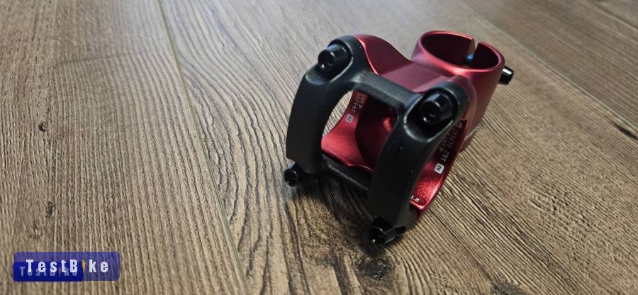 Új Sixpack-Racing Kamikaze kormány és Menace stucni