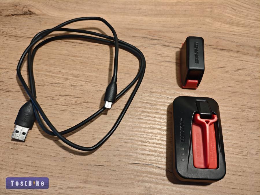 Új Sram AXS akkumulátor és töltő 