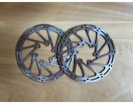 Új Sram csavaros tárcsa szett 140 mm 