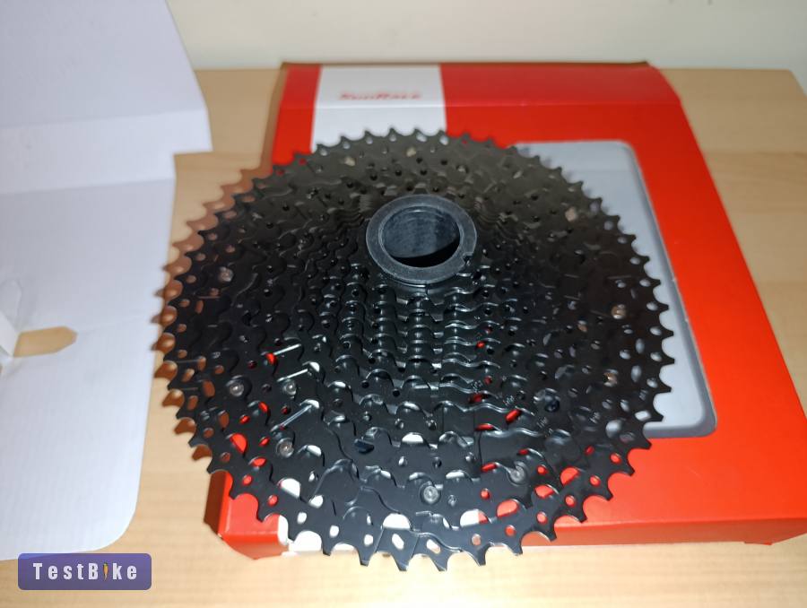 Új Sunrace CSMZ800 12 11-51 Sh HG fekete