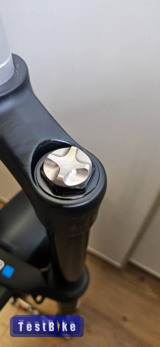Új Suntour Aion 35, 29er, Boost, 150mm, vágatlan nyak 270mm