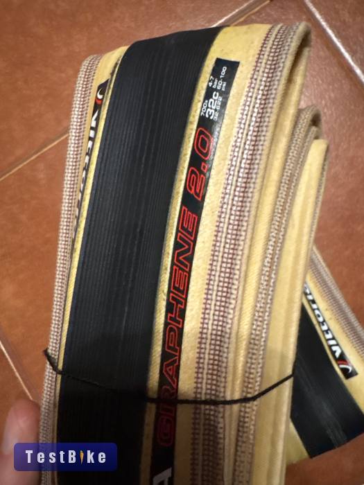 Új Vittoria Corsa Graphene 2.0 32C