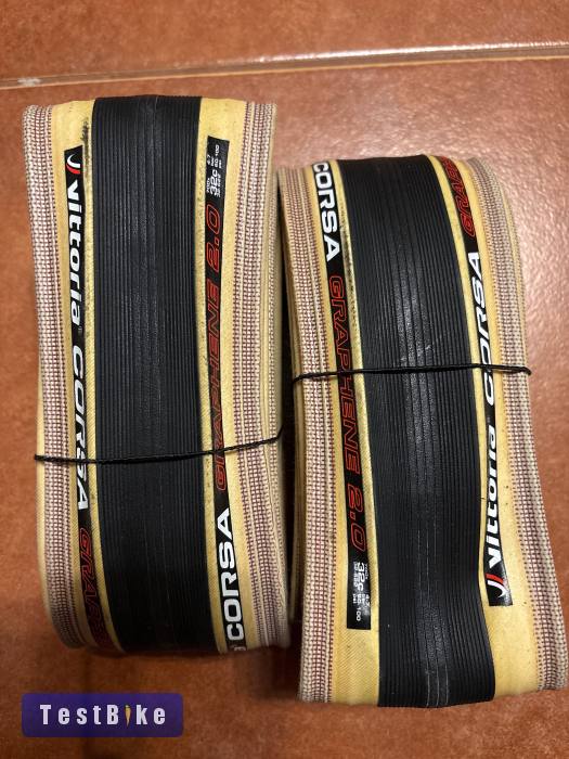 Új Vittoria Corsa Graphene 2.0 32C