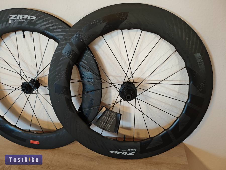 Új Zipp 858 NSW karbon kerékszett 28"
