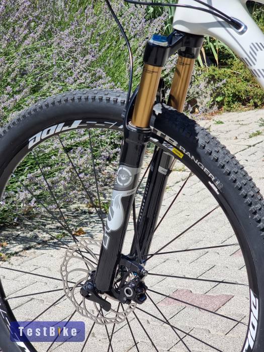 AKCIÓ: Újsz. 3M ft-os Specialized Epic Fox Kashima Magura 6