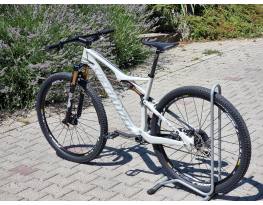 újsz. 3 mft-os Csúcs SPECIALIZED EPIC FOX KASHIMA Magura 6 