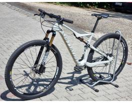 Újsz. 3M ft-os Csúcs Specialized Epic Fox Kashima Magura 6 