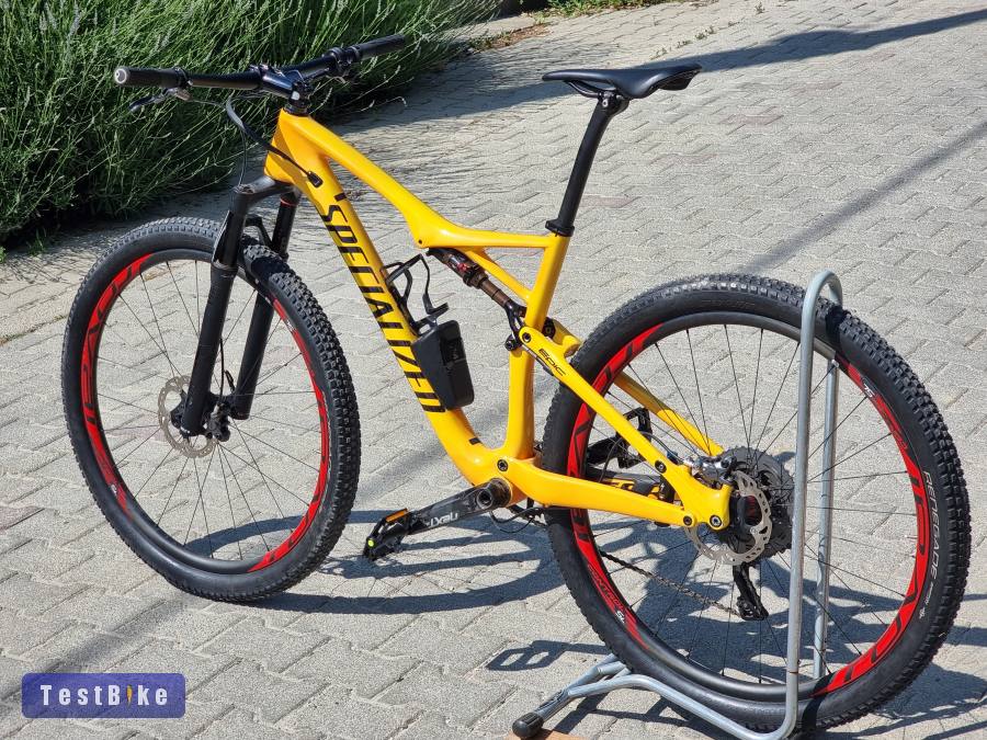Újsz. Top Speci Epic, karbon kerék XTR di2 FOX kashima brain