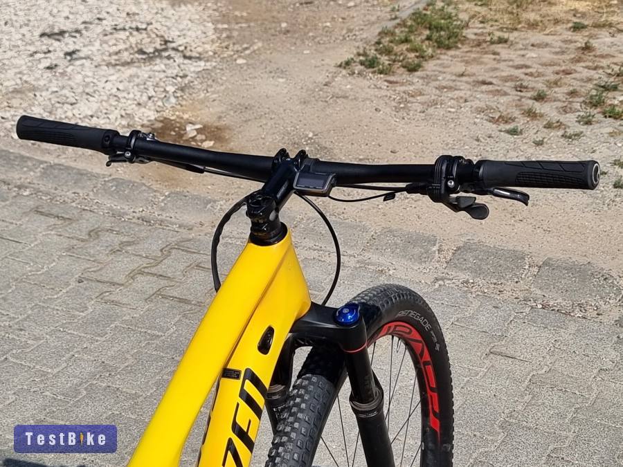 Újsz. Top Speci Epic, karbon kerék XTR di2 FOX kashima brain